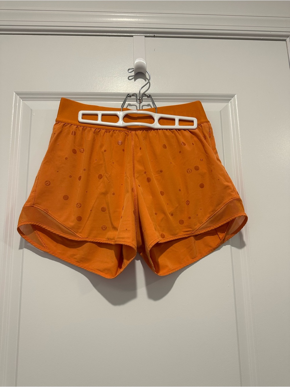 Lululemon Hotty Hot Shorts- HR 4”